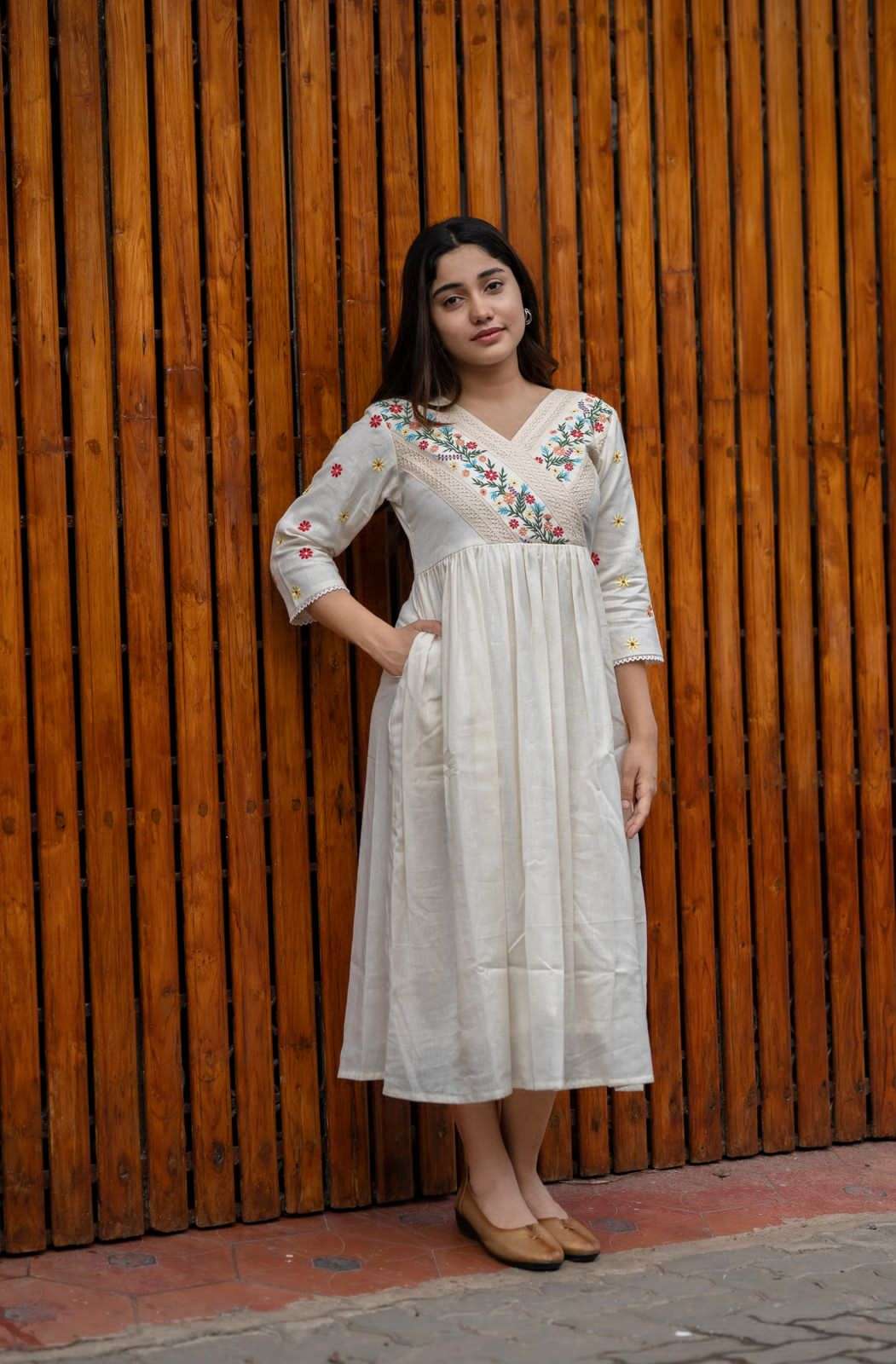 Artfully Adorned ? Women's XXL Dress in Cotton with Floral Embroidery(XL) - Image 3