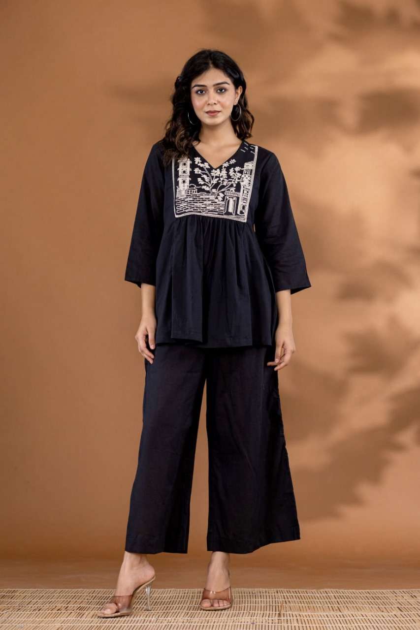 Chic & Stylish Embroidered Kurta Set ? Cotton Slub Comfort (L) - Image 5